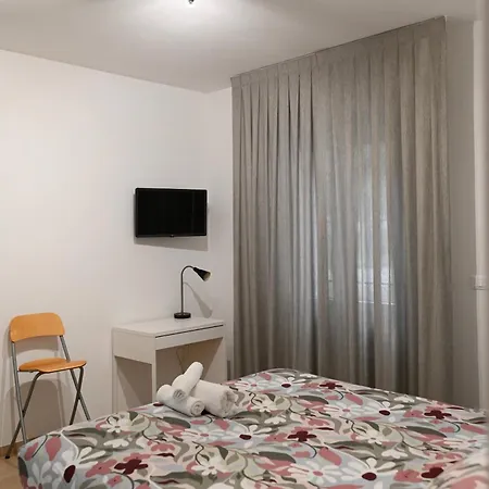 Grigio Perla Panigale, Esclusiva Con Giardino, 3 Camere, Parcheggio Privato Fino 3 Posti Auto - Un Oasi Di Tranquillita - Vicina All'aeroporto, Unipol Arena E Fiera アパート ボローニャ