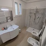 Grigio Perla Panigale, Con Giardino E Parcheggio Privato Fino A Tre Posti Auto - Un Oasi Di Tranquillità - Vicina All'aeroporto Marconi, Unipol Arena E Fiera Appartement Bologne