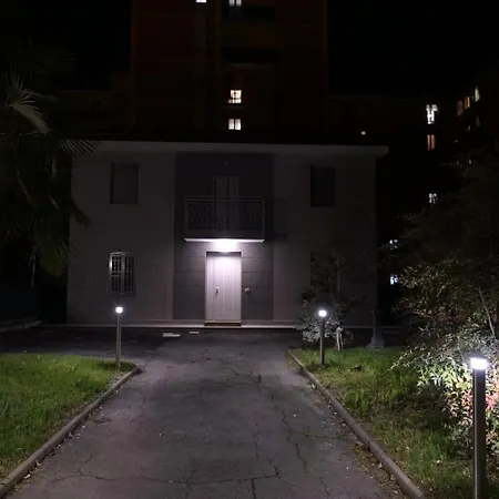 Apartment Grigio Perla Panigale, Con Giardino E Parcheggio Privato Fino A Tre Posti Auto - Un Oasi Di Tranquillita - Vicina All'aeroporto, Unipol Arena E Fiera Bologna