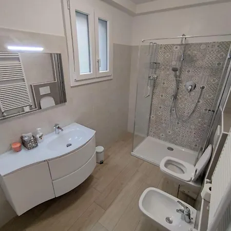 Grigio Perla Panigale, Con Giardino E Parcheggio Privato Fino A Tre Posti Auto - Un Oasi Di Tranquillita - Vicina All'aeroporto, Unipol Arena E Fiera Apartment Bologna