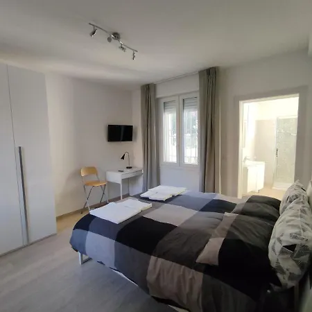 Grigio Perla Panigale, Con Giardino E Parcheggio Privato Fino A Tre Posti Auto - Un Oasi Di Tranquillita - Vicina All'aeroporto, Unipol Arena E Fiera Apartment *