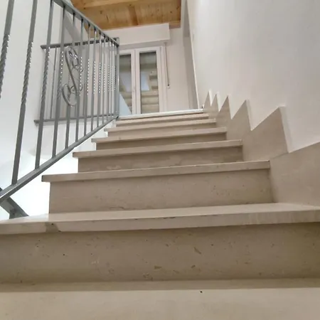 Appartamento Grigio Perla Residenza, Casa Indipendente Con Parcheggio Privato E Giardino *