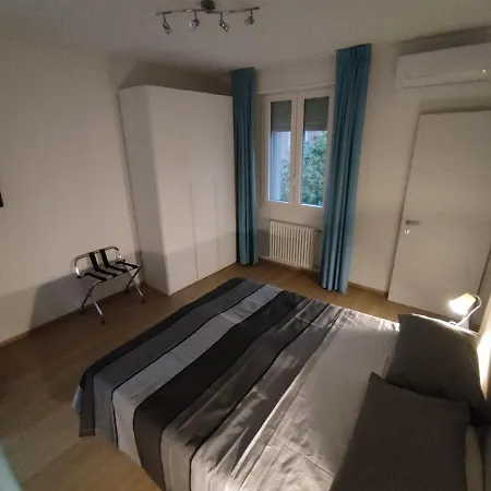 Apartment Grigio Perla Panigale, Con Giardino E Parcheggio Privato Fino A Tre Posti Auto - Un Oasi Di Tranquillita - Vicina All'aeroporto, Unipol Arena E Fiera