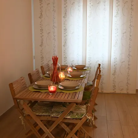 Grigio Perla Panigale, Con Giardino E Parcheggio Privato Fino A Tre Posti Auto - Un Oasi Di Tranquillita - Vicina All'aeroporto, Unipol Arena E Fiera 公寓