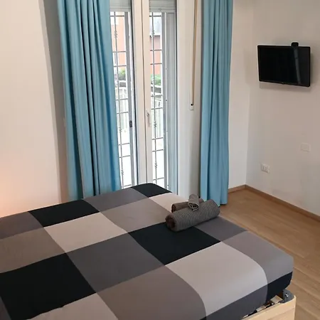 Apartment Grigio Perla Panigale, Con Giardino E Parcheggio Privato Fino A Tre Posti Auto - Un Oasi Di Tranquillita - Vicina All'aeroporto, Unipol Arena E Fiera