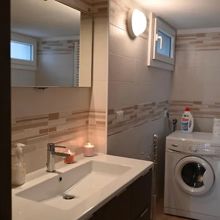 Appartamento Grigio Perla Panigale, Con Giardino E Parcheggio Privato Fino A Tre Posti Auto - Un Oasi Di Tranquillità - Vicina All'aeroporto Marconi, Unipol Arena E Fiera *