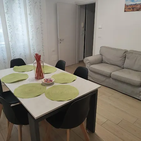 Grigio Perla Panigale, Con Giardino E Parcheggio Privato Fino A Tre Posti Auto - Un Oasi Di Tranquillita - Vicina All'aeroporto, Unipol Arena E Fiera *