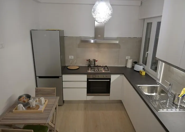 Appartement Grigio Perla Panigale, Con Giardino E Parcheggio Privato Fino A Tre Posti Auto - Un Oasi Di Tranquillità - Vicina All'aeroporto Marconi, Unipol Arena E Fiera Bologne