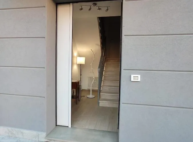 Appartement Grigio Perla Panigale, Con Giardino E Parcheggio Privato Fino A Tre Posti Auto - Un Oasi Di Tranquillità - Vicina All'aeroporto Marconi, Unipol Arena E Fiera *