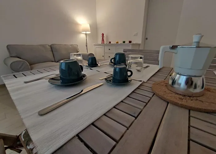 Grigio Perla Panigale, Con Giardino E Parcheggio Privato Fino A Tre Posti Auto - Un Oasi Di Tranquillità - Vicina All'aeroporto Marconi, Unipol Arena E Fiera Bologne