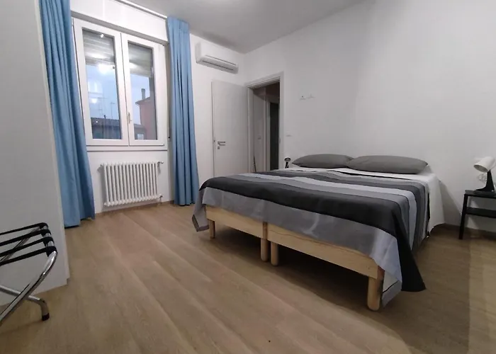 Appartement Grigio Perla Panigale, Con Giardino E Parcheggio Privato Fino A Tre Posti Auto - Un Oasi Di Tranquillità - Vicina All'aeroporto Marconi, Unipol Arena E Fiera *