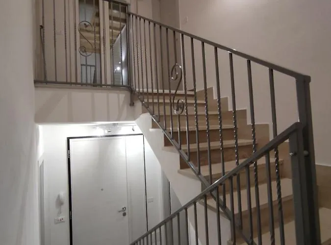 Grigio Perla Panigale, Con Giardino E Parcheggio Privato Fino A Tre Posti Auto - Un Oasi Di Tranquillità - Vicina All'aeroporto Marconi, Unipol Arena E Fiera Bologne