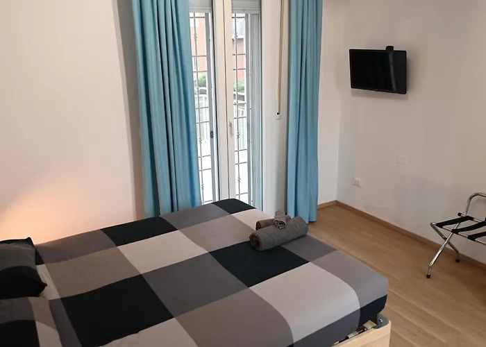 Appartement Grigio Perla Panigale, Con Giardino E Parcheggio Privato Fino A Tre Posti Auto - Un Oasi Di Tranquillità - Vicina All'aeroporto Marconi, Unipol Arena E Fiera