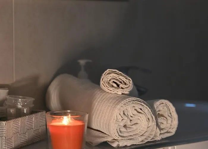 Appartement Grigio Perla Panigale, Con Giardino E Parcheggio Privato Fino A Tre Posti Auto - Un Oasi Di Tranquillità - Vicina All'aeroporto Marconi, Unipol Arena E Fiera Bologne