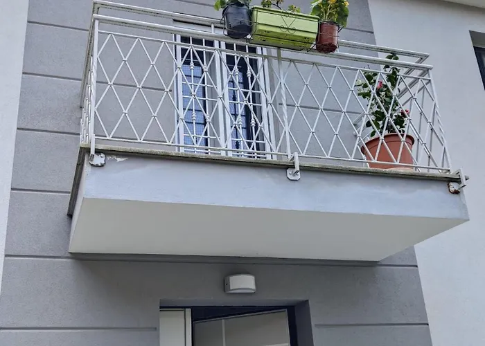 Appartement Grigio Perla Panigale, Con Giardino E Parcheggio Privato Fino A Tre Posti Auto - Un Oasi Di Tranquillità - Vicina All'aeroporto Marconi, Unipol Arena E Fiera Bologne