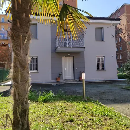 Grigio Perla Panigale, Esclusiva Con Giardino, 3 Camere, Parcheggio Privato Fino 3 Posti Auto - Un Oasi Di Tranquillita - Vicina All'aeroporto, Unipol Arena E Fiera Lejlighed Bologna