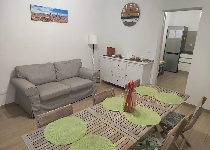 Grigio Perla Panigale, Con Giardino, 3 Camere, Parcheggio Privato Fino 3 Posti Auto - Un Oasi Di Tranquillita - Vicina All'aeroporto, Unipol Arena E Fiera بولونيا